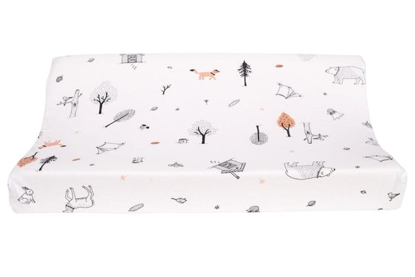 משטח לשידת החתלה בצבע לבן עם הדפס יער - NDOTO TEXTILE