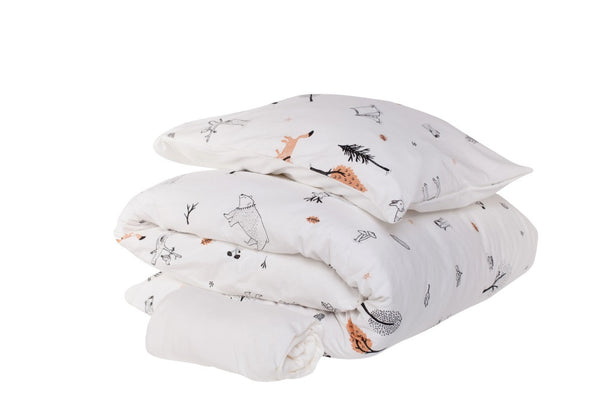 סט מצעים למיטת תינוק בצבע לבן הדפס היער הסודי - NDOTO TEXTILE