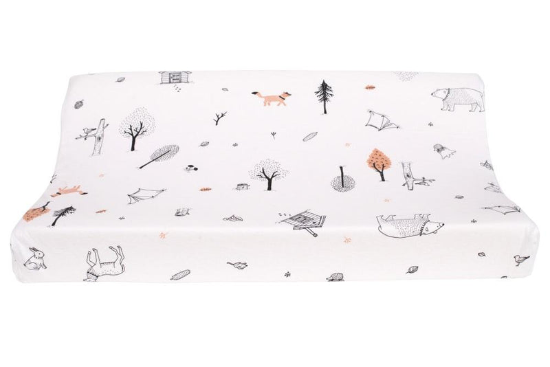 משטח לשידת החתלה בצבע לבן עם הדפס יער - NDOTO TEXTILE